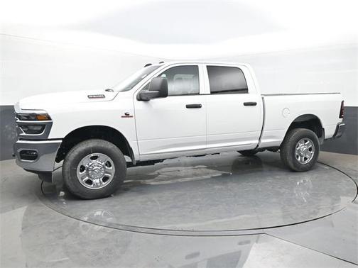 2025 RAM 2500 Tradesman Crew Cab 4x4 6'4' Box