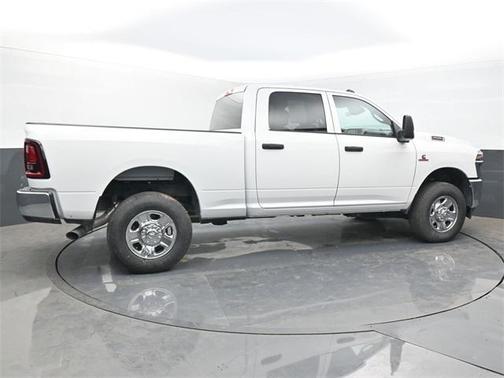2025 RAM 2500 Tradesman Crew Cab 4x4 6'4' Box