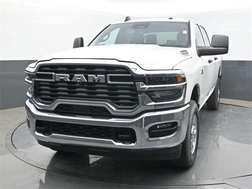 2025 RAM 2500 Tradesman Crew Cab 4x4 6'4' Box