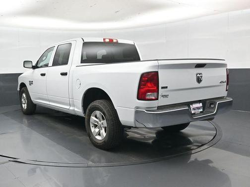 Bright White Clearcoat 2023 RAM 1500 Classic SLT