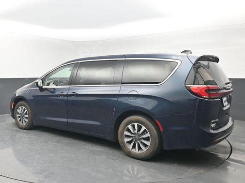 Fathom Blue Pearlcoat 2024 Chrysler Pacifica Hybrid Select