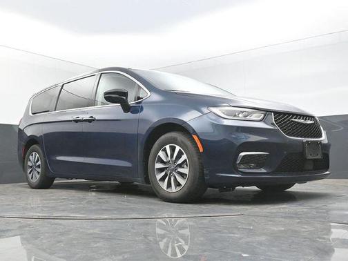 Fathom Blue Pearlcoat 2024 Chrysler Pacifica Hybrid Select