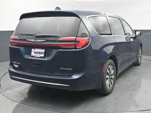 Fathom Blue Pearlcoat 2024 Chrysler Pacifica Hybrid Select