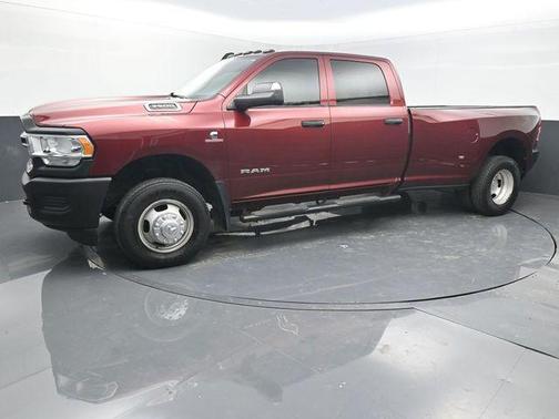 Delmonico Red Pearlcoat 2022 RAM 3500 Tradesman Crew Cab 4x4 8' Box