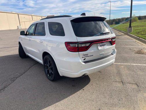 White Knuckle Clearcoat 2027 Dodge Durango GT HEMI