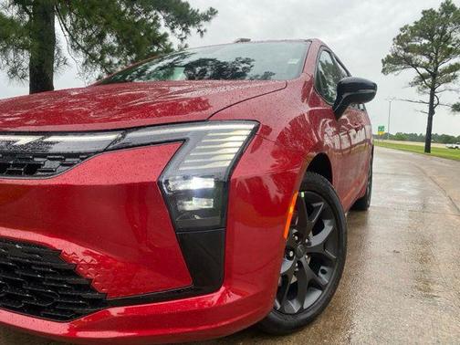 Red Hot Pearlcoat 2027 Chrysler Pacifica Limited