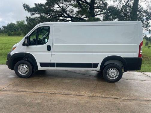 Bright White Clearcoat 2026 RAM ProMaster 1500 Low Roof