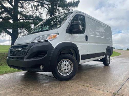 Bright White Clearcoat 2026 RAM ProMaster 1500 Low Roof