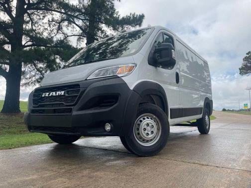 Bright White Clearcoat 2026 RAM ProMaster 1500 Low Roof