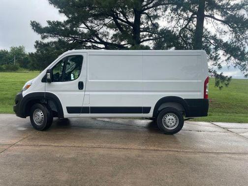 Bright White Clearcoat 2026 RAM ProMaster 1500 Low Roof