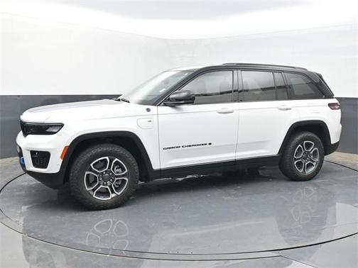 2022 Jeep Grand Cherokee 4xe Trailhawk