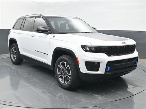 2022 Jeep Grand Cherokee 4xe Trailhawk