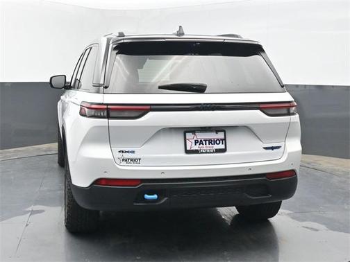 2022 Jeep Grand Cherokee 4xe Trailhawk