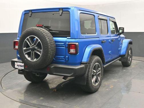 2023 Jeep Wrangler 4-Door Sahara 4x4