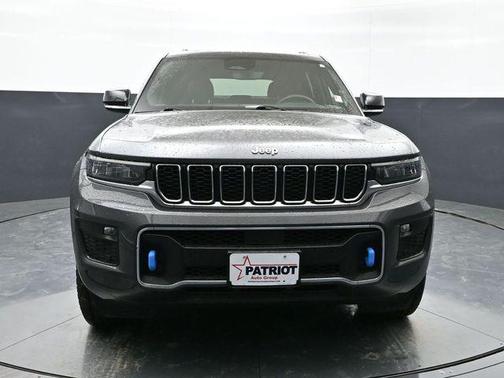 Baltic Gray Metallic Clearcoat 2022 Jeep Grand Cherokee 4xe Overland