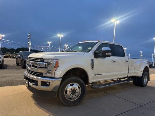 White Platinum Clearcoat Metallic 2019 Ford F-350 Lariat
