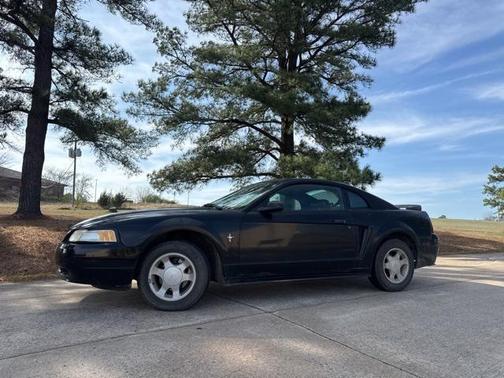 2000 Ford Mustang Base