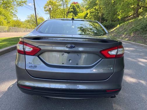 Gray 2014 Ford Fusion Hybrid SE