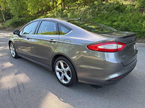 Gray 2014 Ford Fusion Hybrid SE
