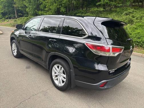 Black 2015 Toyota Highlander LE