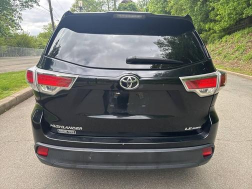 Black 2015 Toyota Highlander LE