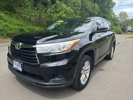 Black 2015 Toyota Highlander LE