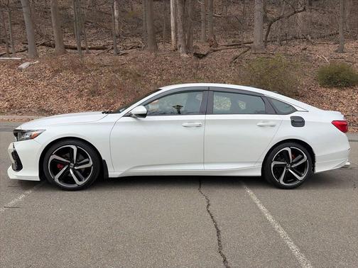 White 2019 Honda Accord Sport 4dr Sedan (1.5T I4 CVT)