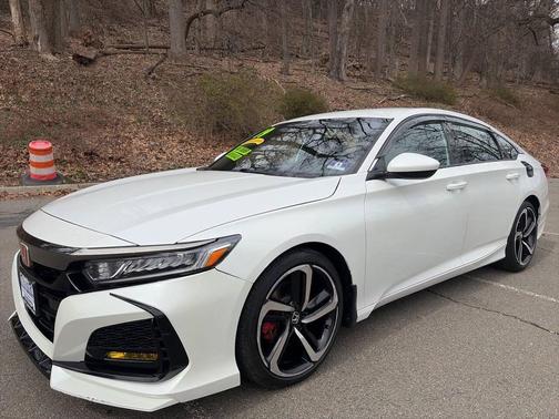 White 2019 Honda Accord Sport 4dr Sedan (1.5T I4 CVT)