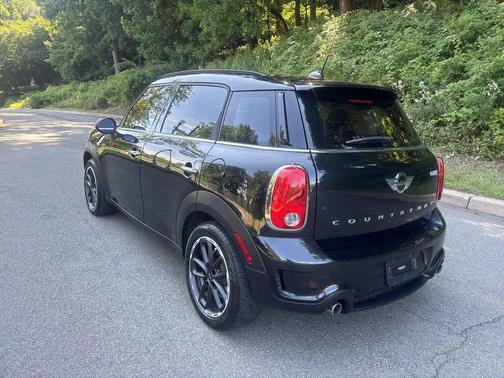 Black 2016 MINI Countryman Cooper S