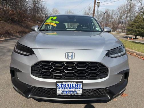 Gray 2024 Honda HR-V LX