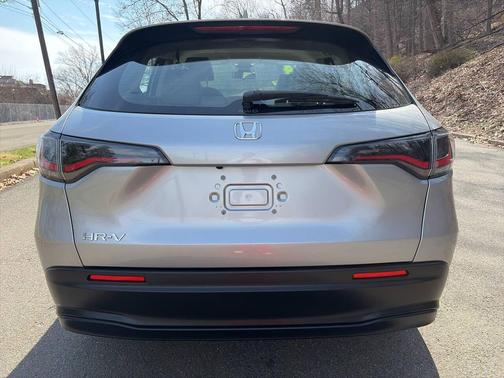 Gray 2024 Honda HR-V LX