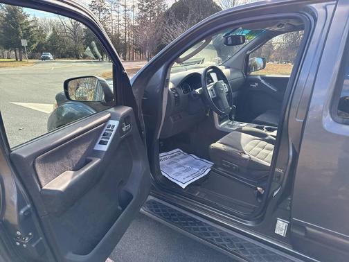 2008 Nissan Pathfinder SE