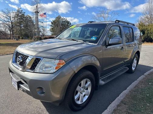 2008 Nissan Pathfinder SE