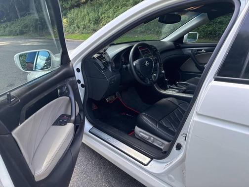 White 2007 Acura TL Type S