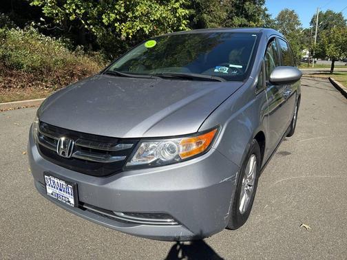 Silver 2016 Honda Odyssey SE