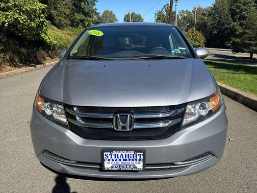 Silver 2016 Honda Odyssey SE
