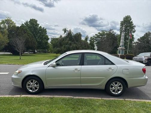 2005 Toyota Camry LE V6