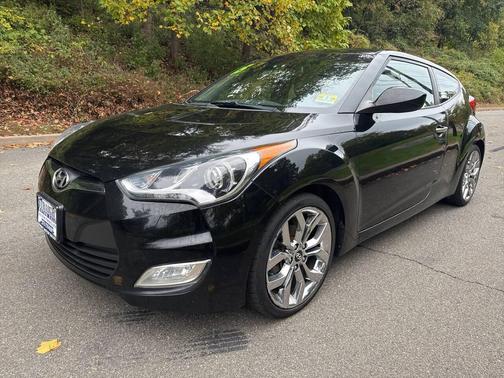 Black 2015 Hyundai Veloster RE:FLEX w/Black