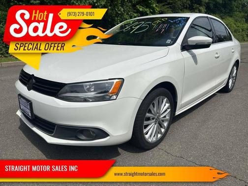White 2014 Volkswagen Jetta Auto SEL