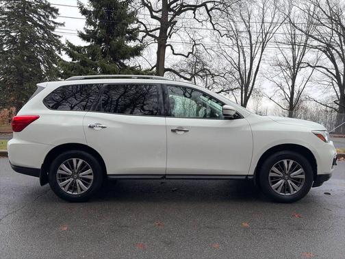 2020 Nissan Pathfinder S 4x4 4dr SUV