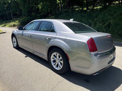 Gray 2016 Chrysler 300 Limited