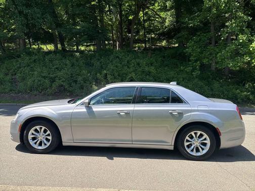 Gray 2016 Chrysler 300 Limited