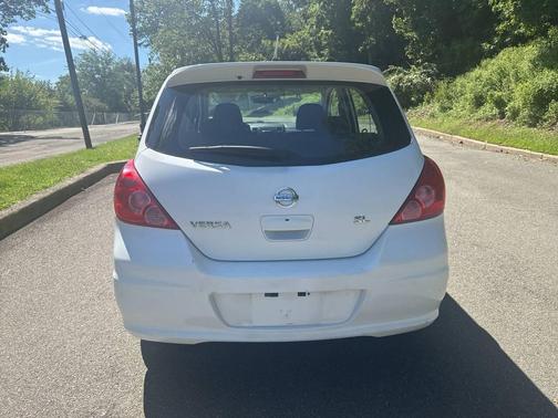 Silver 2017 Hyundai ELANTRA Limited