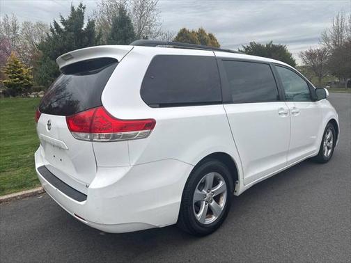 2012 Toyota Sienna LE