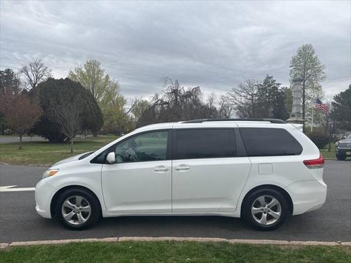 2012 Toyota Sienna LE