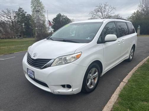 2012 Toyota Sienna LE