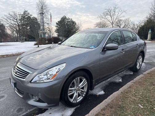 2010 INFINITI G37x Base
