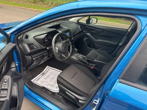 Blue 2022 Subaru Impreza 2.0i Premium