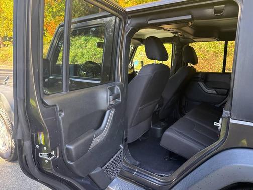 Gray 2017 Jeep Wrangler Unlimited Sport