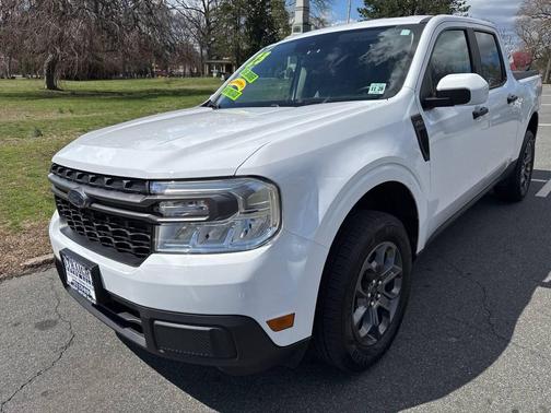 White 2023 Ford Maverick XLT 4dr SuperCrew 4.5 ft. SB